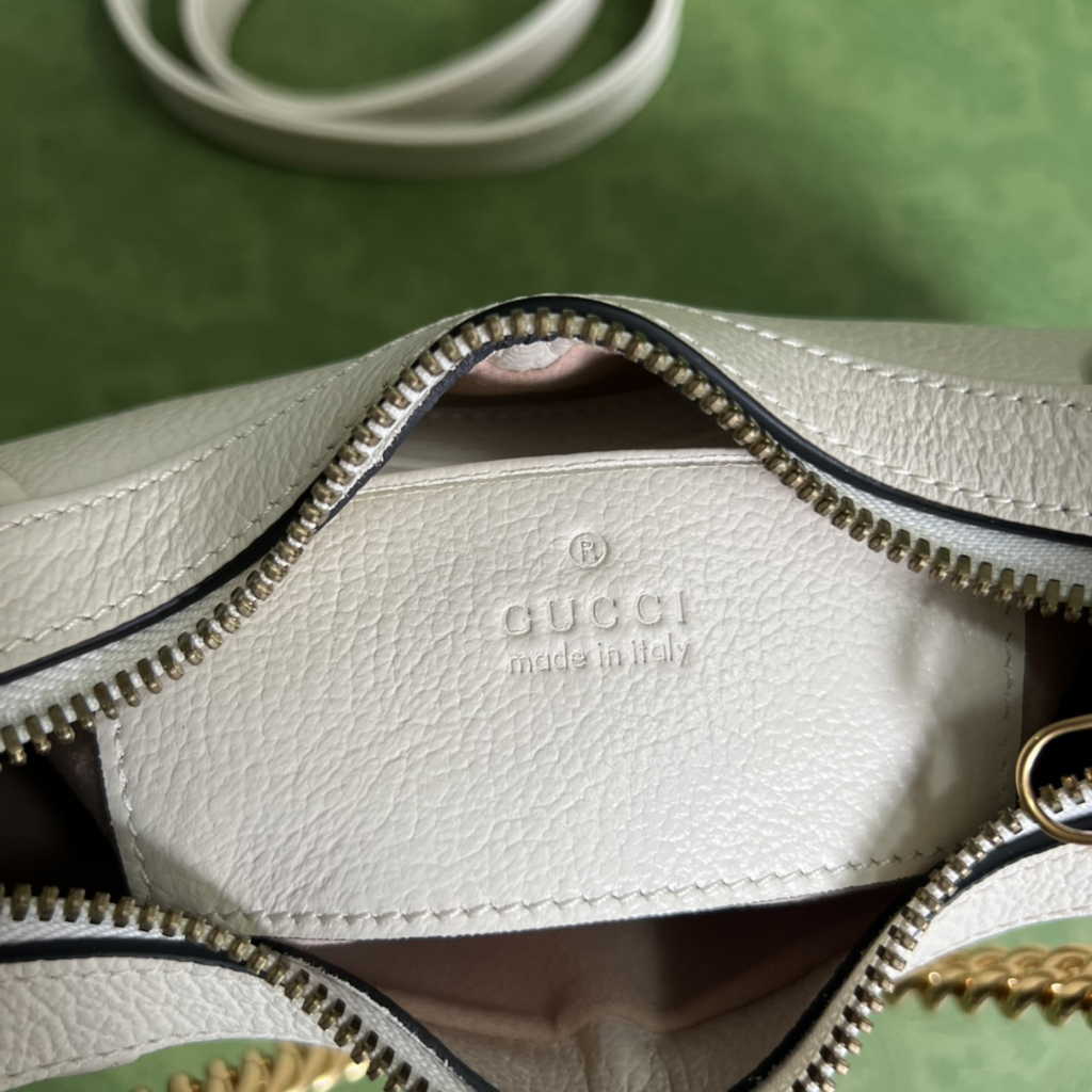 Gucci 731817 Aphrodite small shoulder bag in beige leather