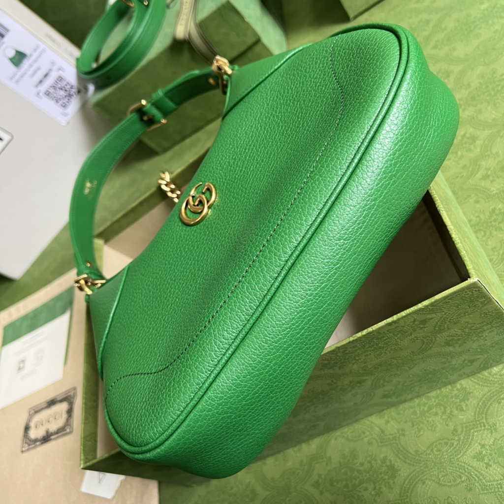 Gucci 731817 Aphrodite small shoulder bag in green leather