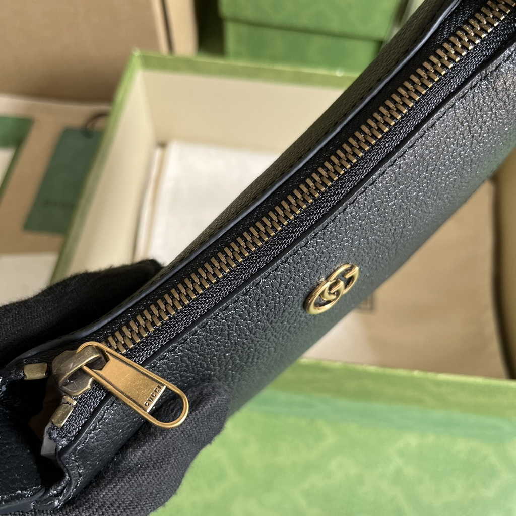 Gucci 739076 Aphrodite mini shoulder bag in black leather