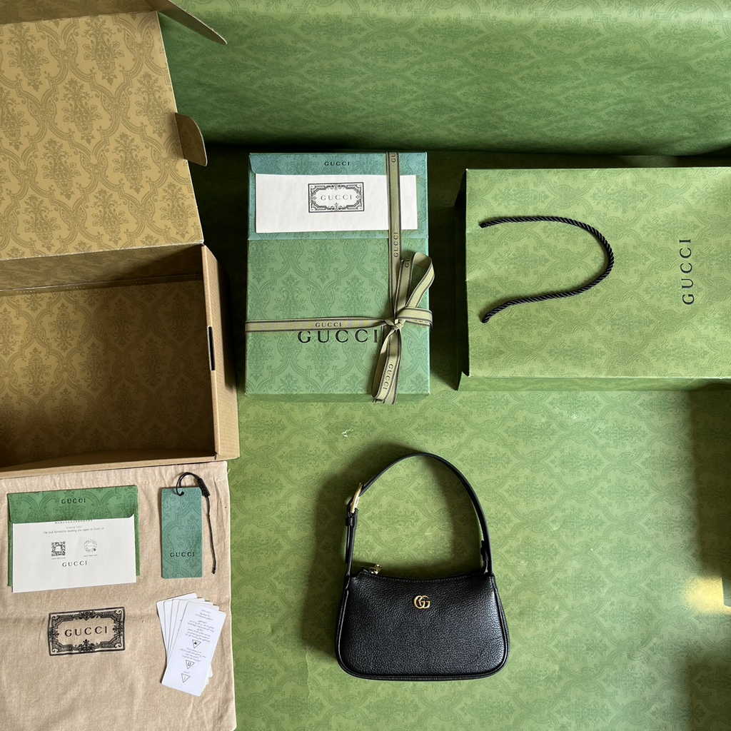 Gucci 739076 Aphrodite mini shoulder bag in black leather
