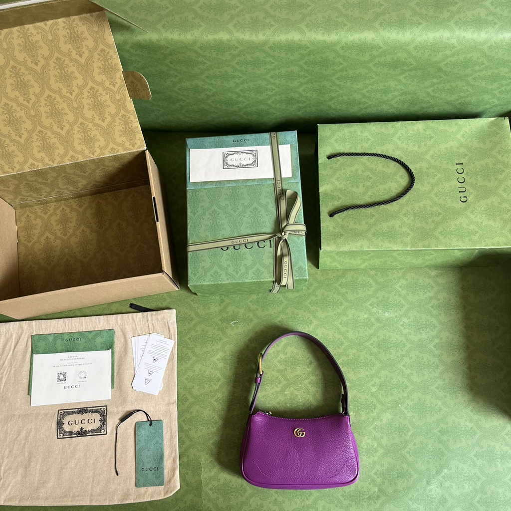 Gucci 739076 Aphrodite mini shoulder bag in purple leather