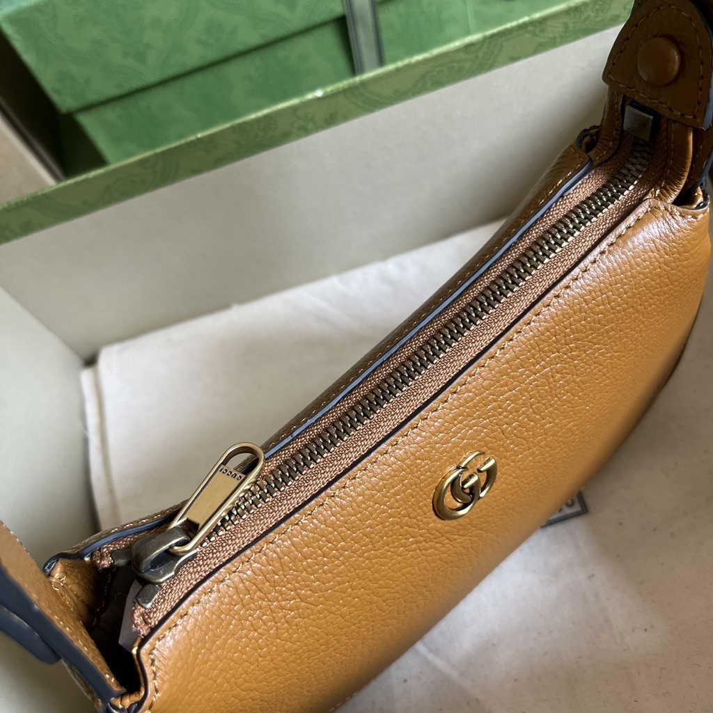 Gucci 739076 Aphrodite mini shoulder bag in brown leather