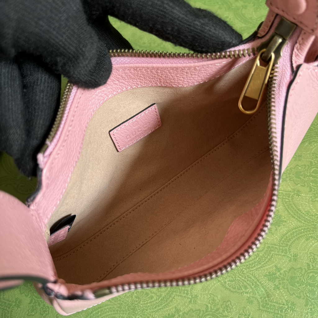 Gucci 739076 Aphrodite mini shoulder bag in pink leather