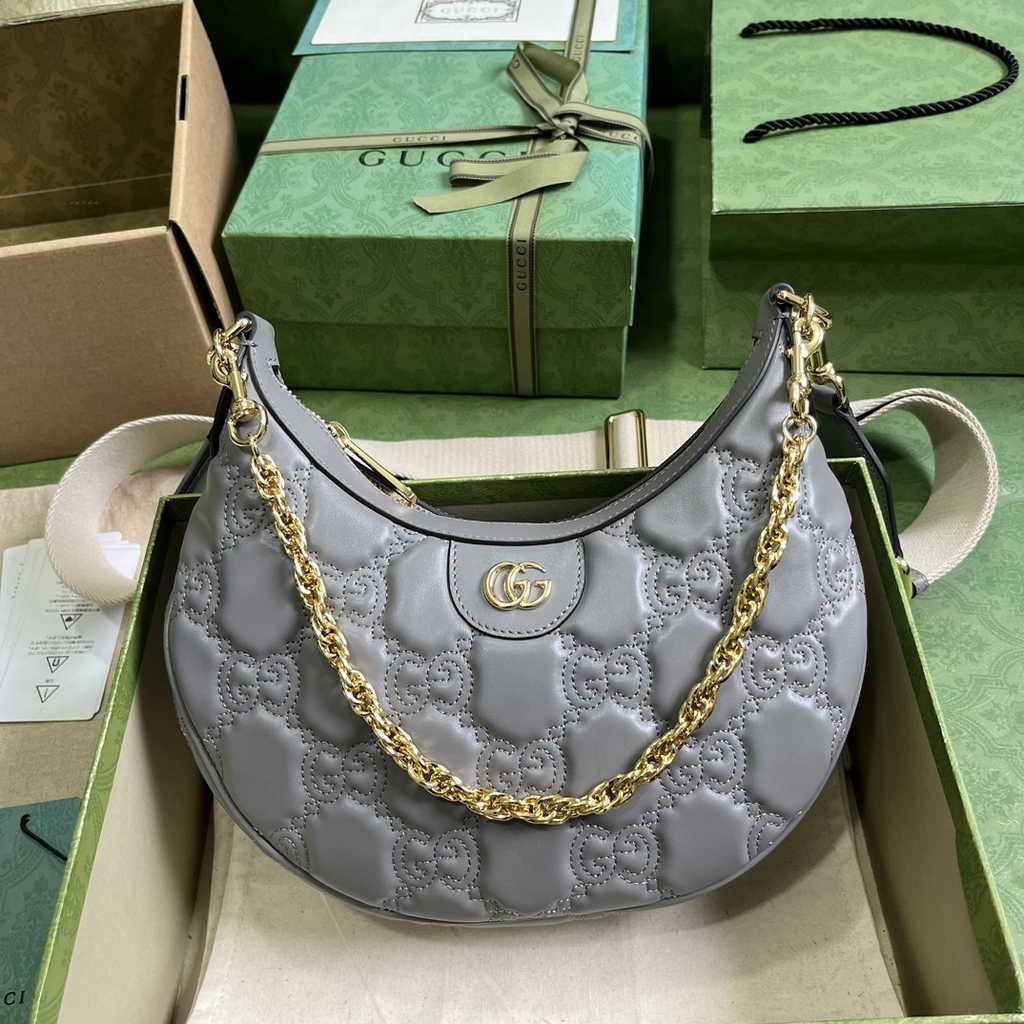 Gucci ‎739709 GG Matelassé small shoulder bag in gray leather