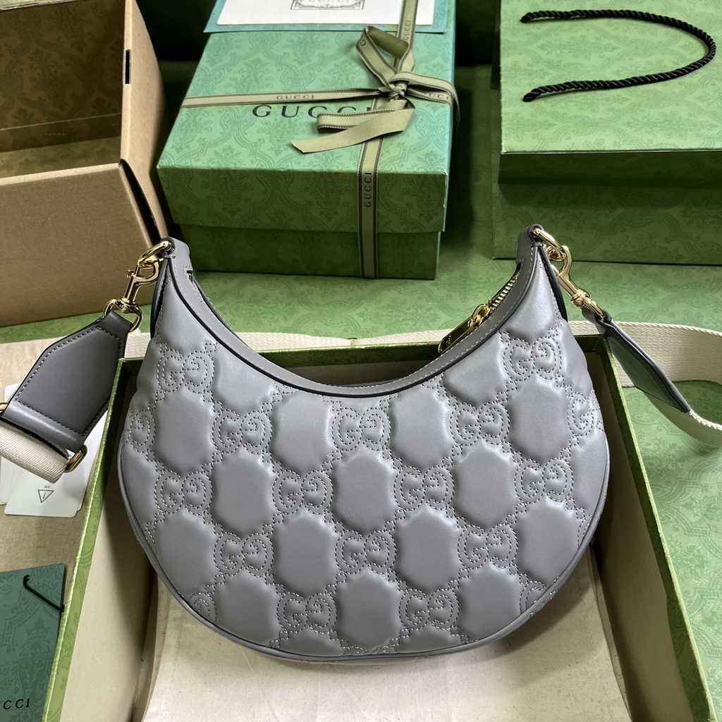 Gucci ‎739709 GG Matelassé small shoulder bag in gray leather