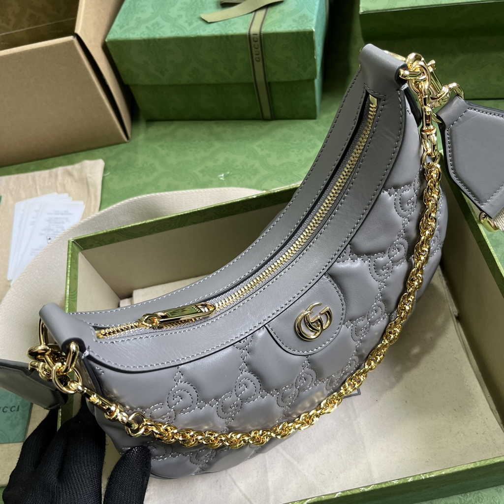 Gucci ‎739709 GG Matelassé small shoulder bag in gray leather