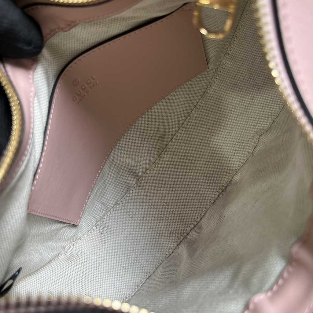Gucci ‎739709 GG Matelassé small shoulder bag in pink leather