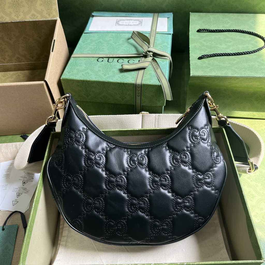 Gucci ‎739709 GG Matelassé small shoulder bag in black leather