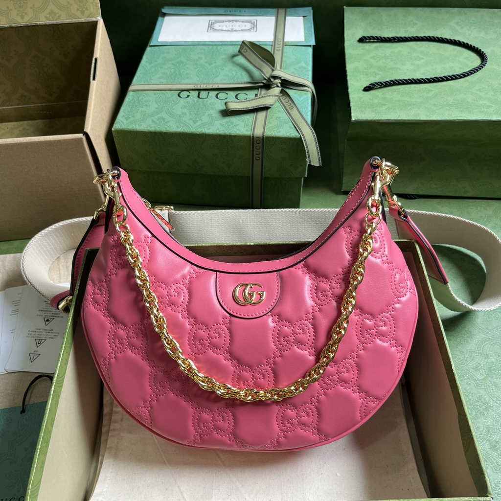Gucci ‎739709 GG Matelassé small shoulder bag in plum leather