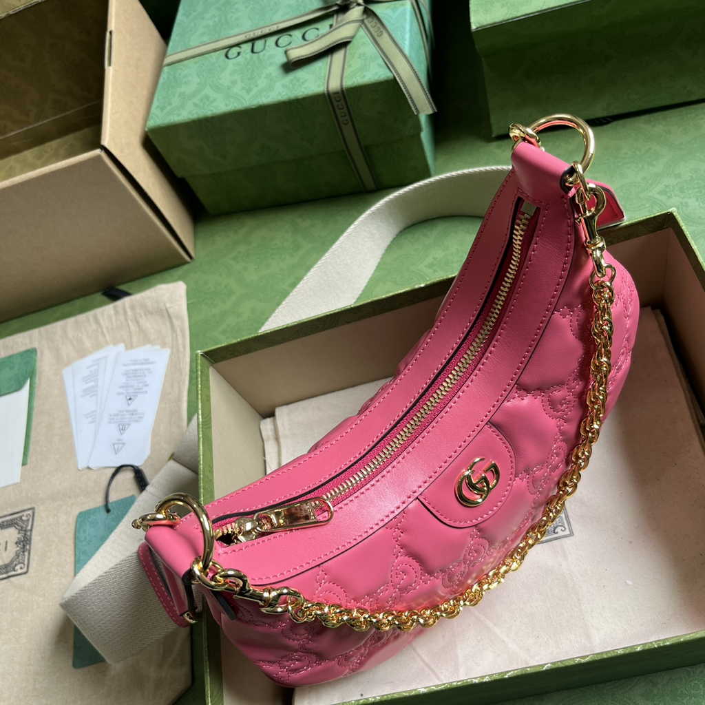 Gucci ‎739709 GG Matelassé small shoulder bag in plum leather