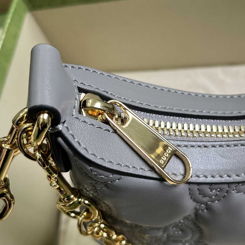 Gucci ‎739736 GG Matelassé mini bag in Gray leather