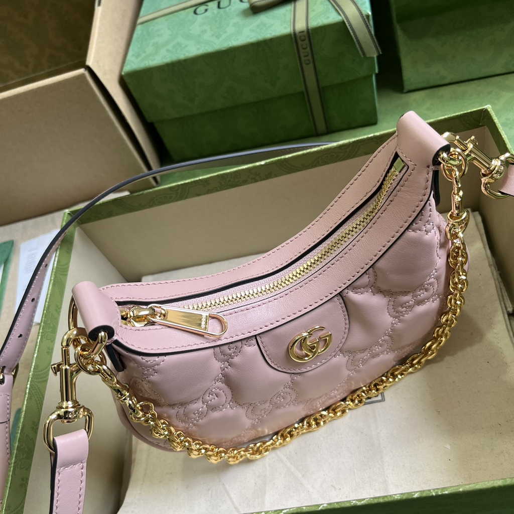 Gucci ‎739736 GG Matelassé mini bag in light pink leather