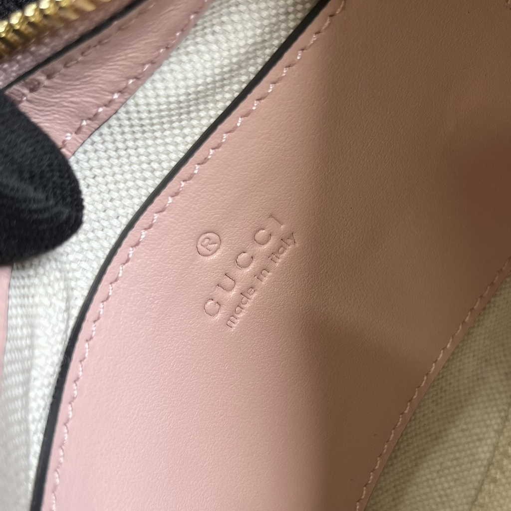 Gucci ‎739736 GG Matelassé mini bag in light pink leather