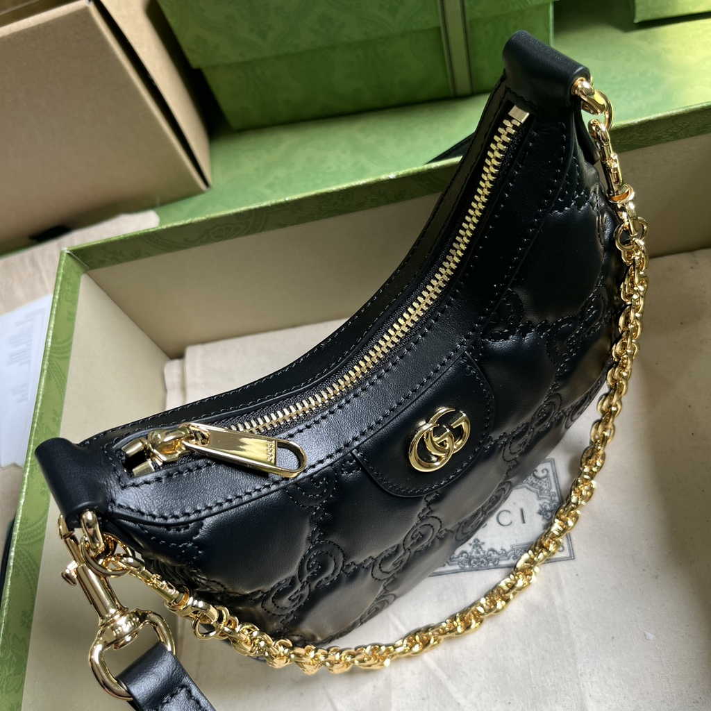Gucci ‎739736 GG Matelassé mini bag in Black leather