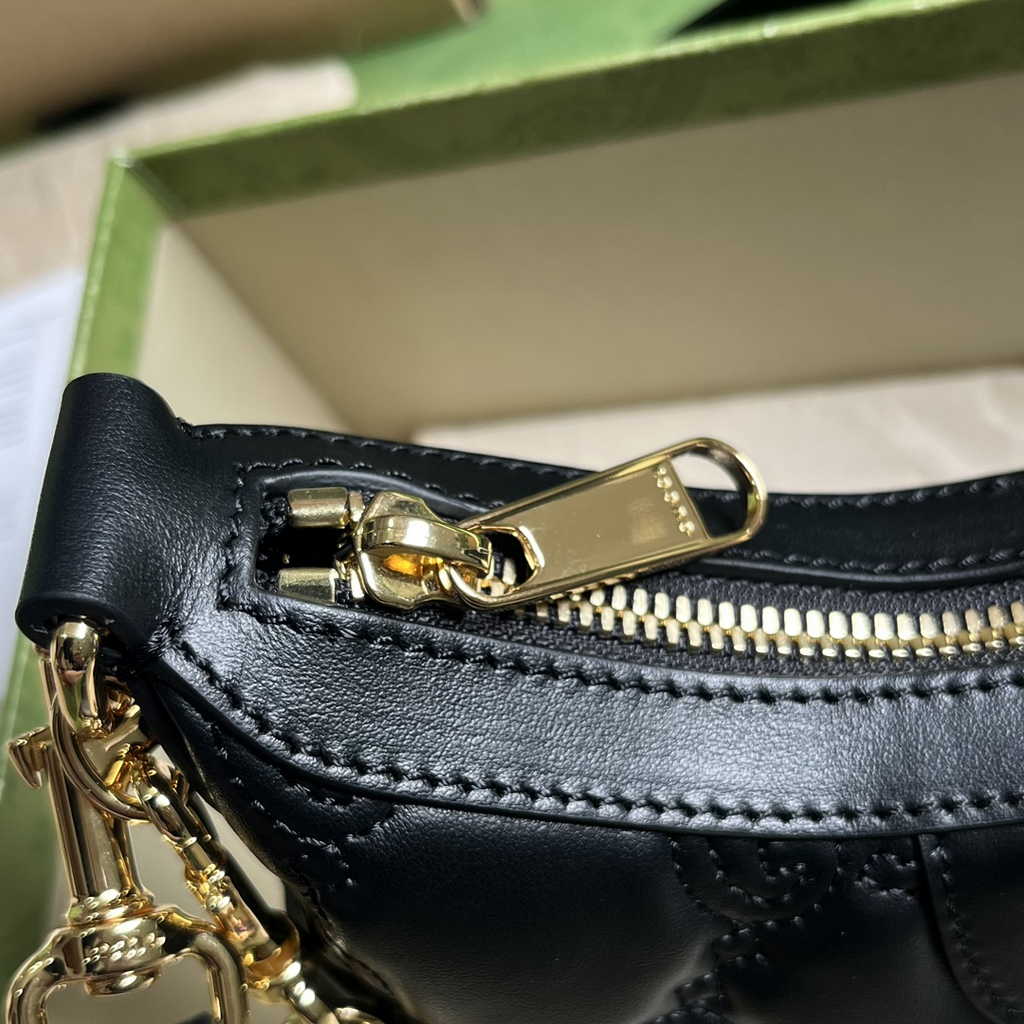 Gucci ‎739736 GG Matelassé mini bag in Black leather