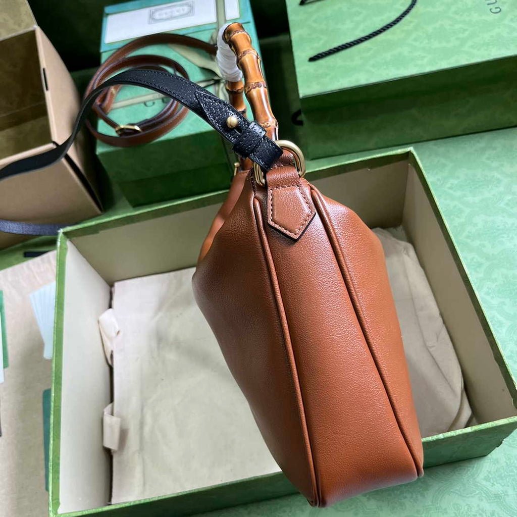 Gucci 746124 Diana medium shoulder bag in brown leather
