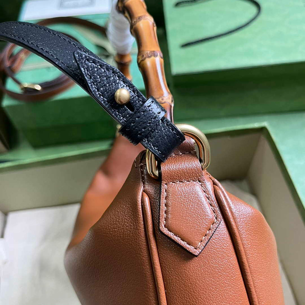 Gucci 746124 Diana medium shoulder bag in brown leather
