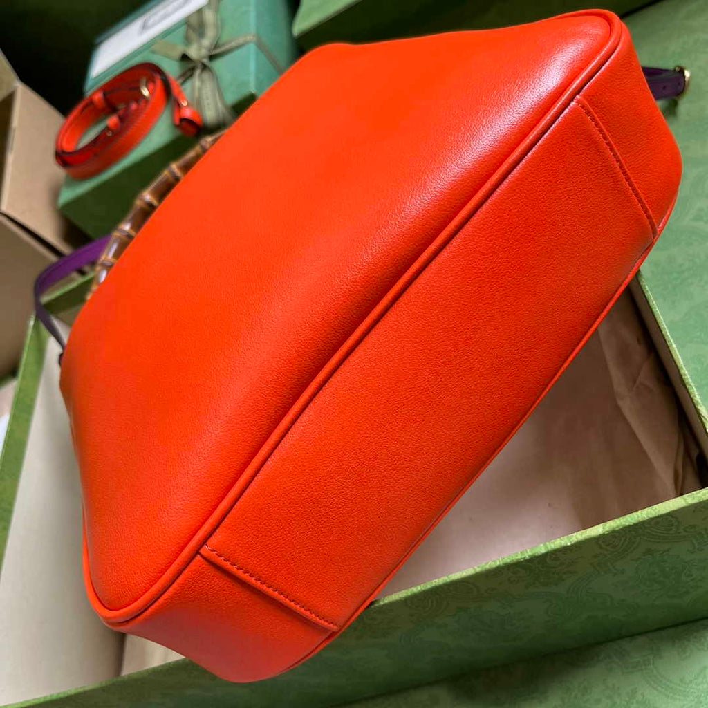 Gucci 746124 Diana medium shoulder bag in orange leather