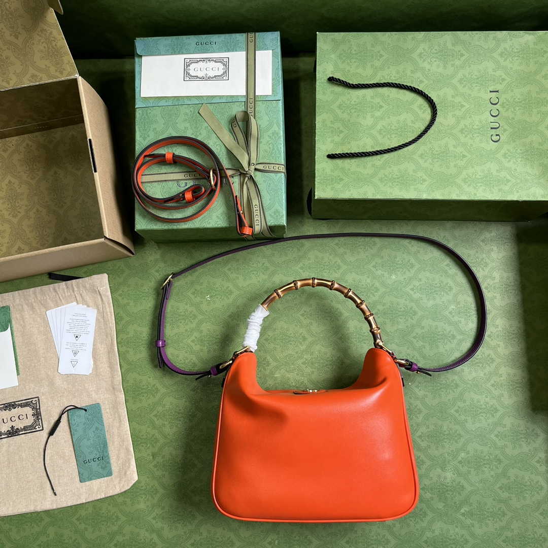 Gucci 746124 Diana medium shoulder bag in orange leather