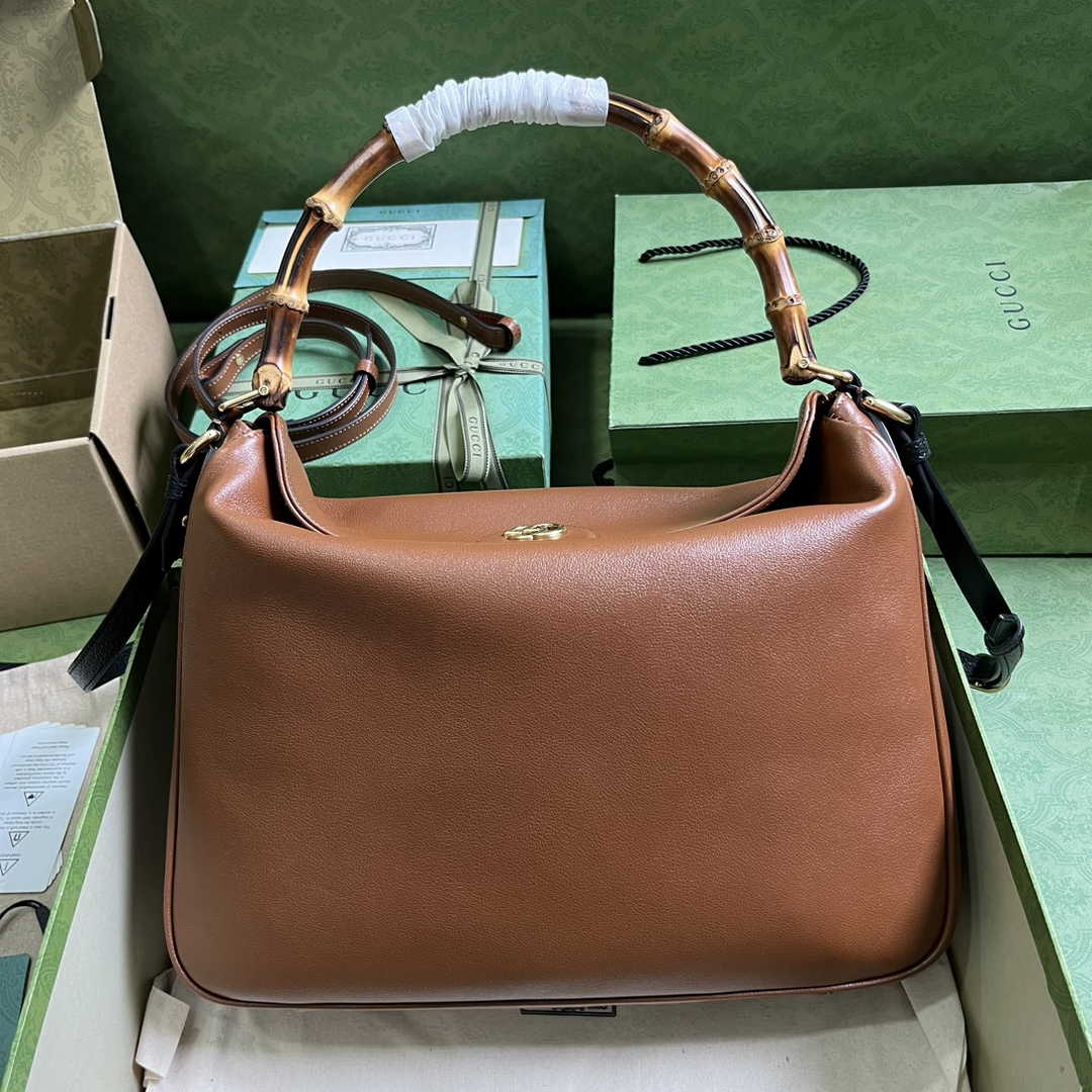 Gucci 746245 Diana large shoulder bag in Brown leather