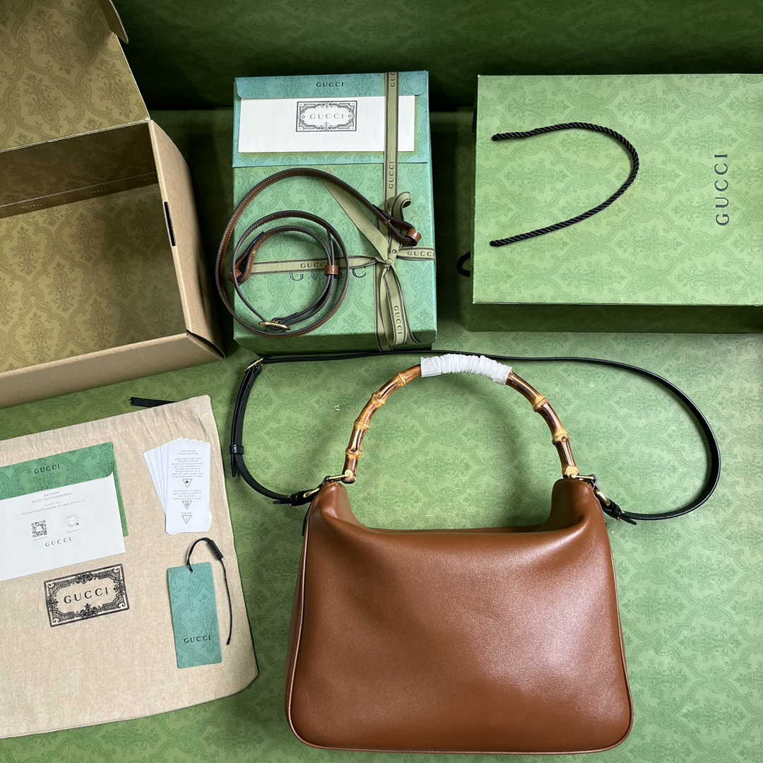 Gucci 746245 Diana large shoulder bag in Brown leather