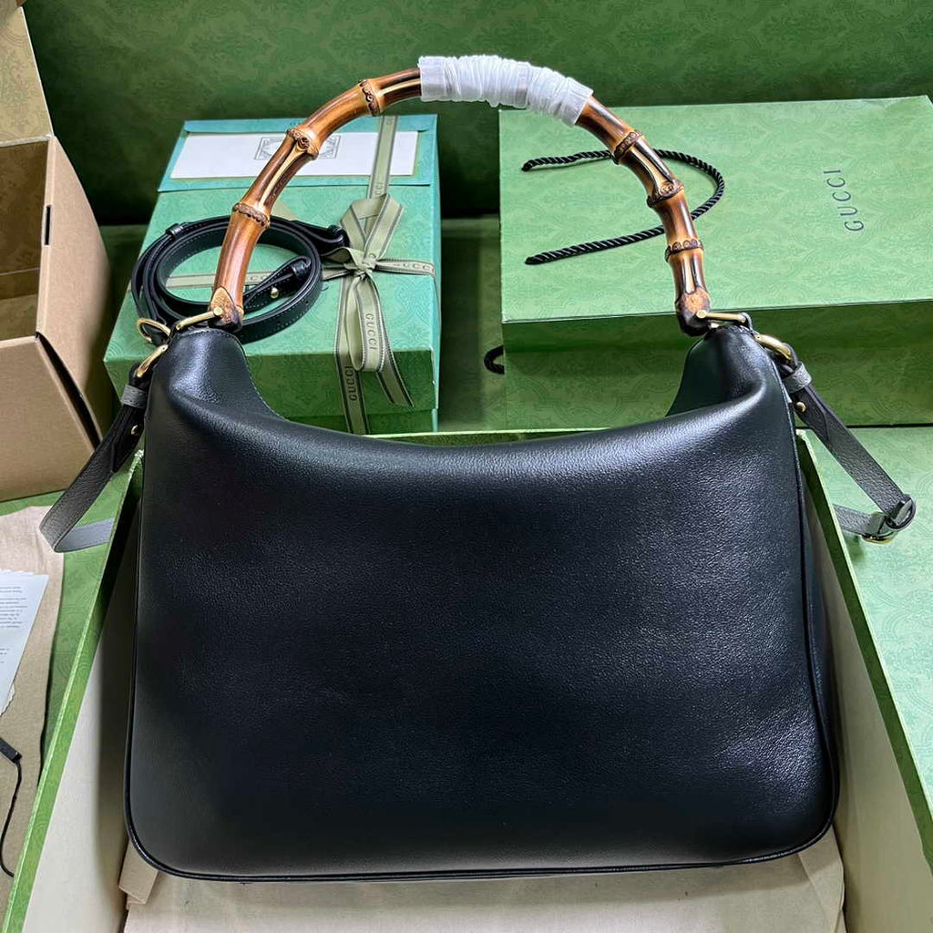 Gucci 746245 Diana large shoulder bag in black leather