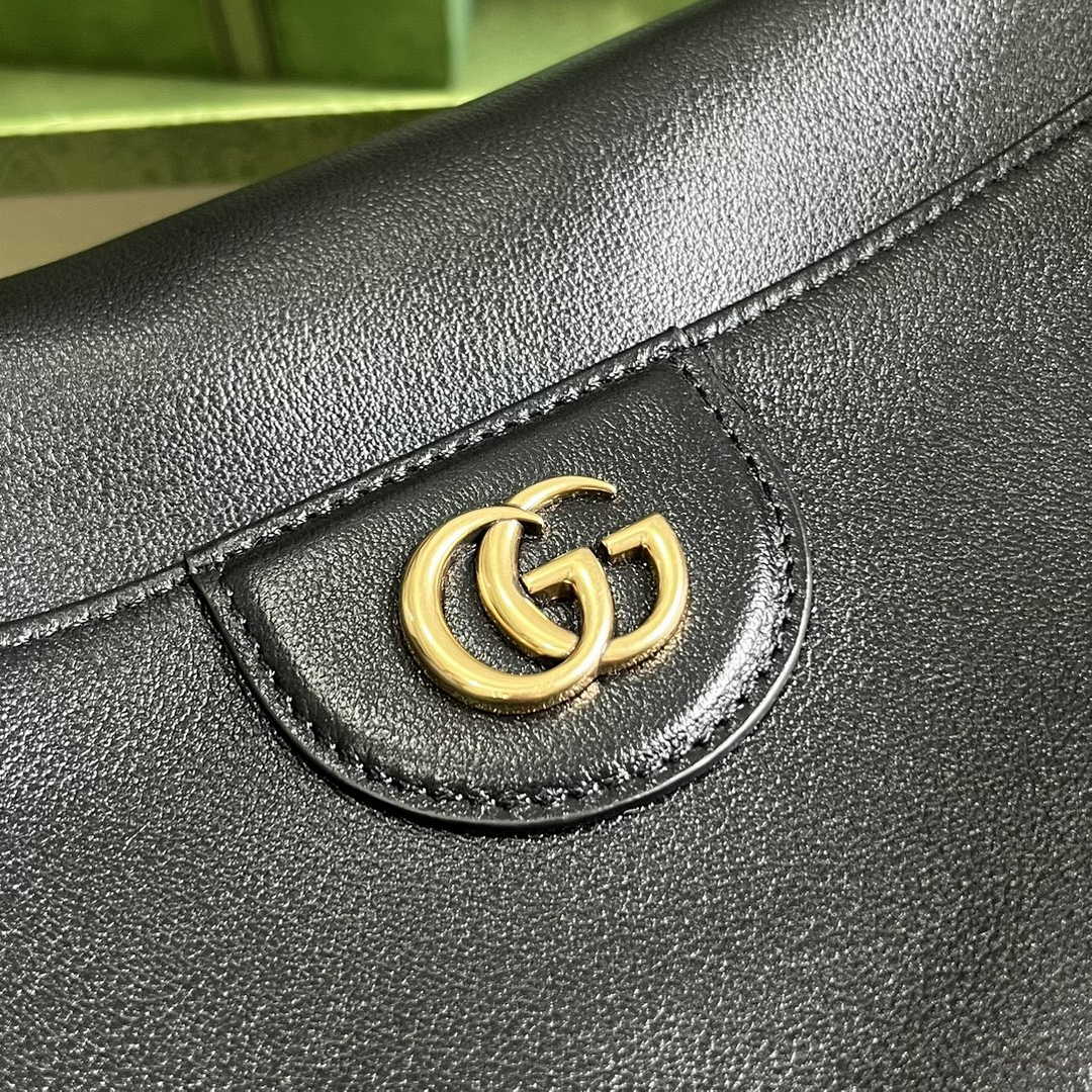 Gucci 746245 Diana large shoulder bag in black leather
