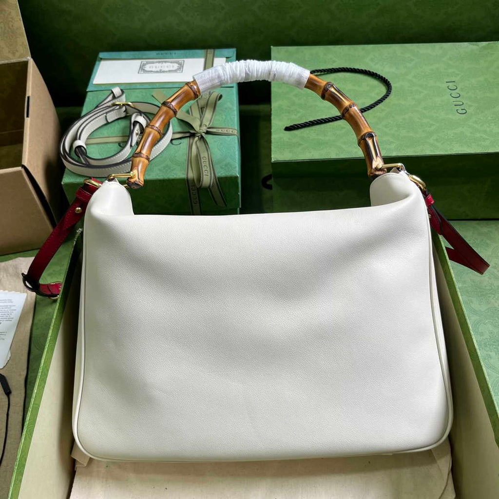 Gucci 746245 Diana large shoulder bag in white leather