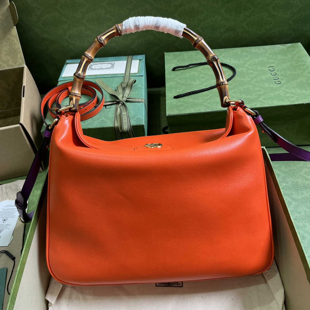 Gucci 746245 Diana large shoulder bag in Orange leather