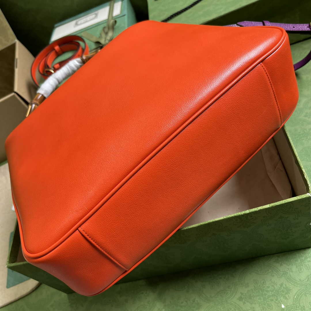 Gucci 746245 Diana large shoulder bag in Orange leather