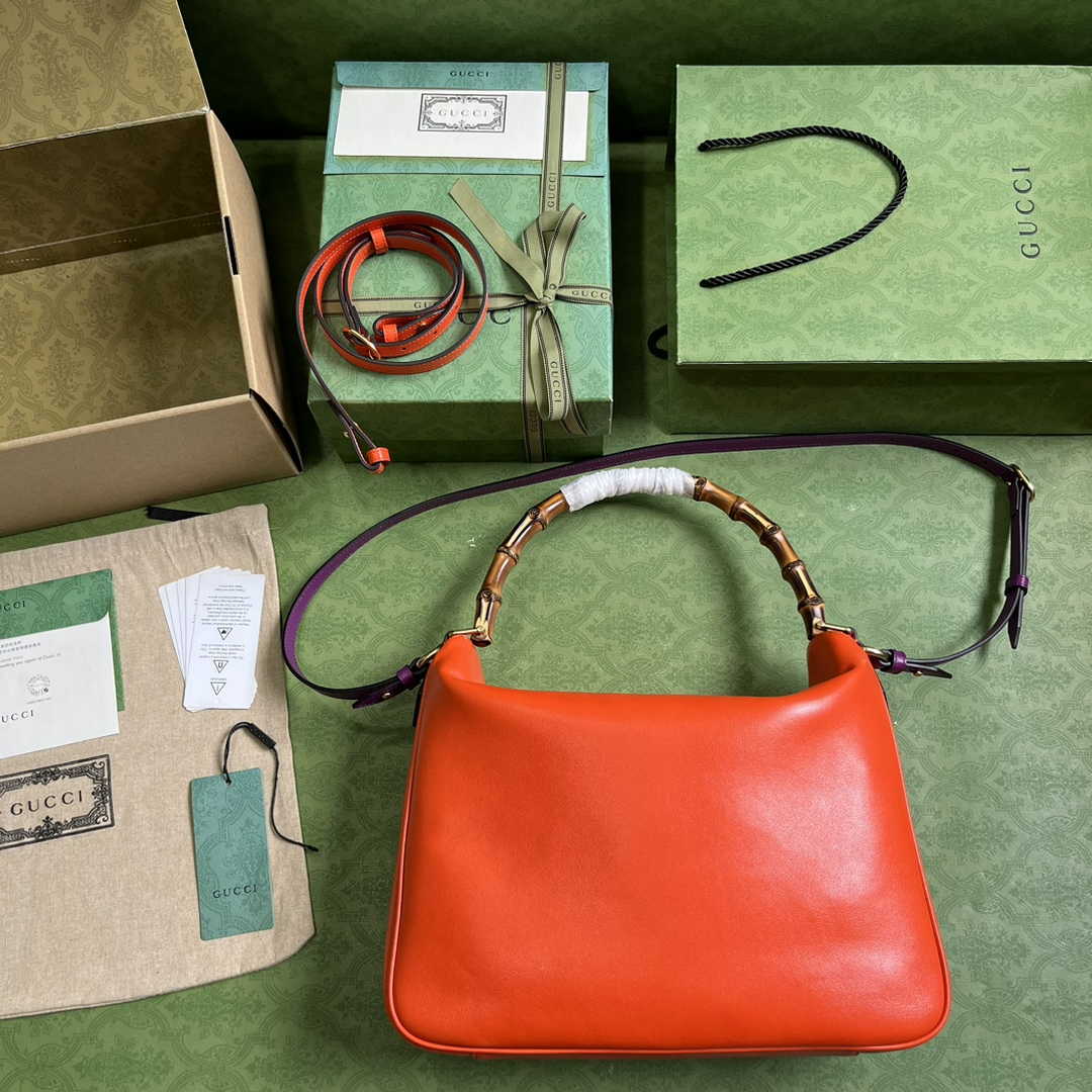 Gucci 746245 Diana large shoulder bag in Orange leather