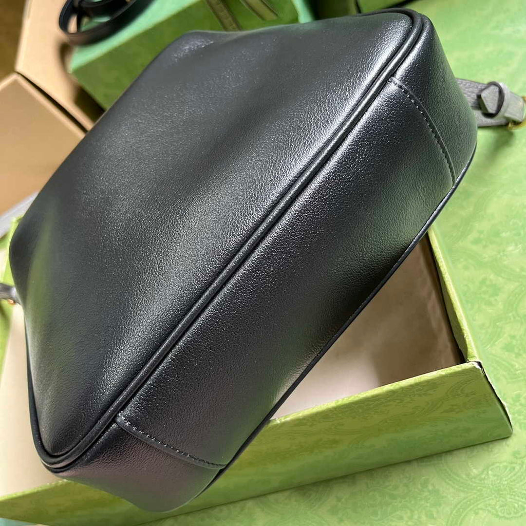 Gucci 746251 Diana small shoulder bag in black leather