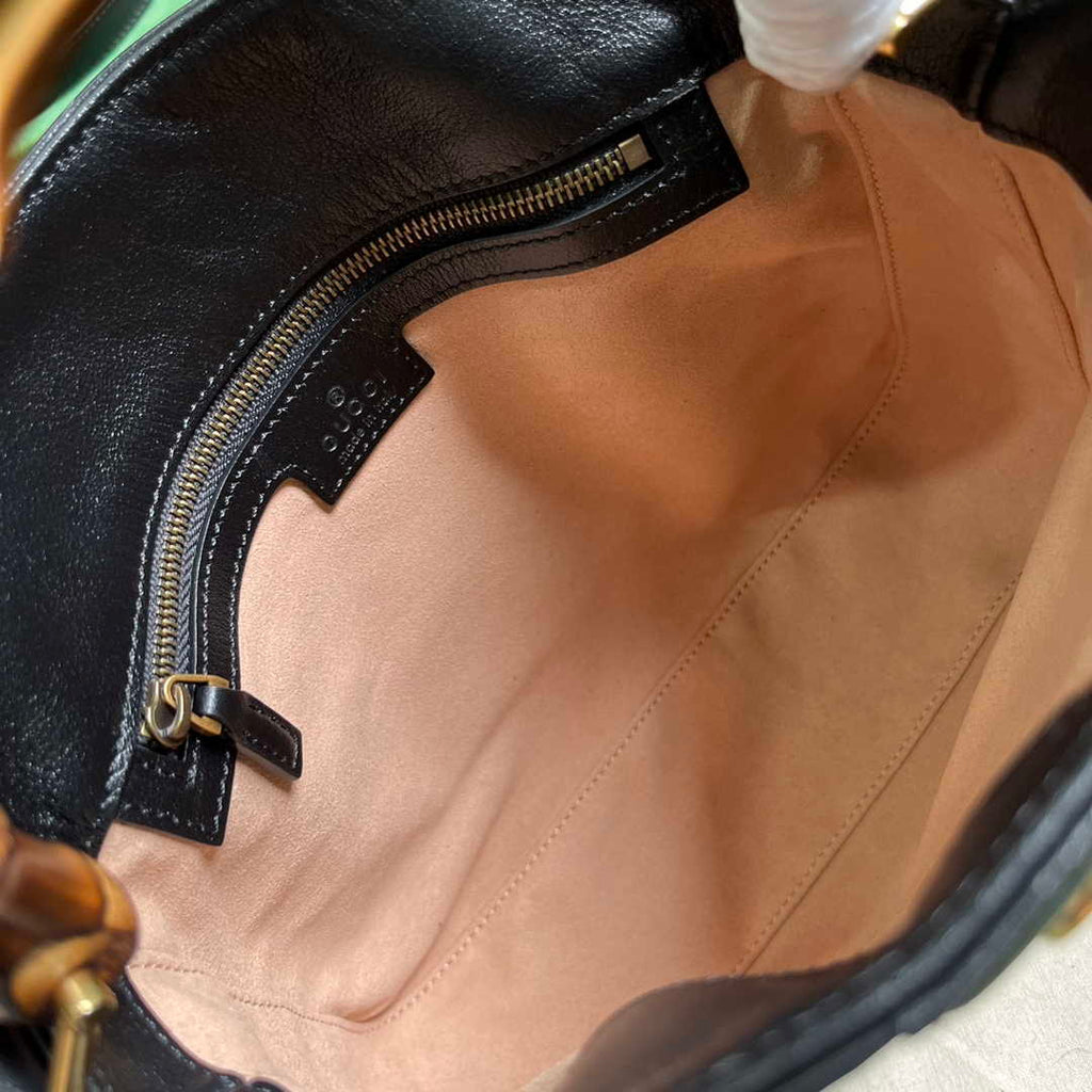 Gucci 746251 Diana small shoulder bag in black leather