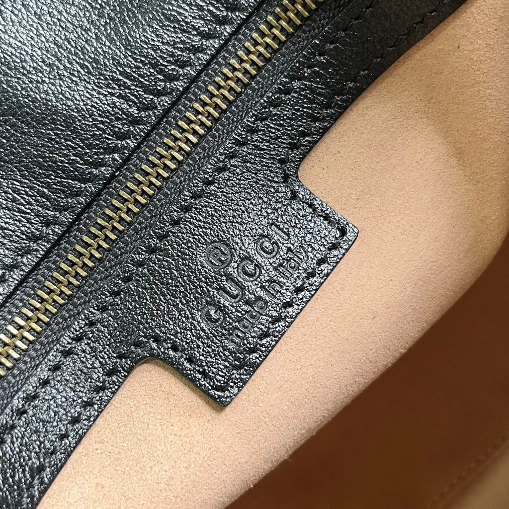 Gucci 746251 Diana small shoulder bag in black leather