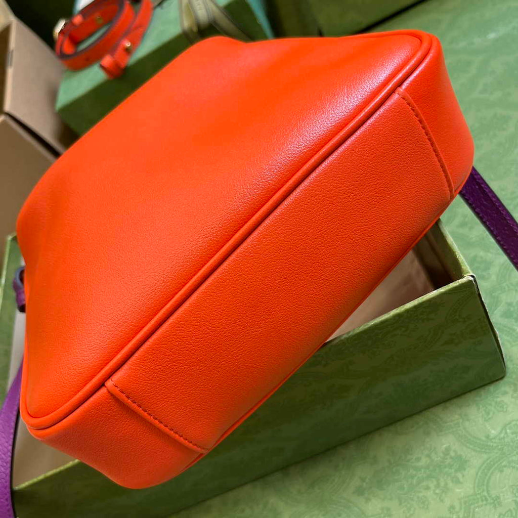 Gucci 746251 Diana small shoulder bag in orange leather