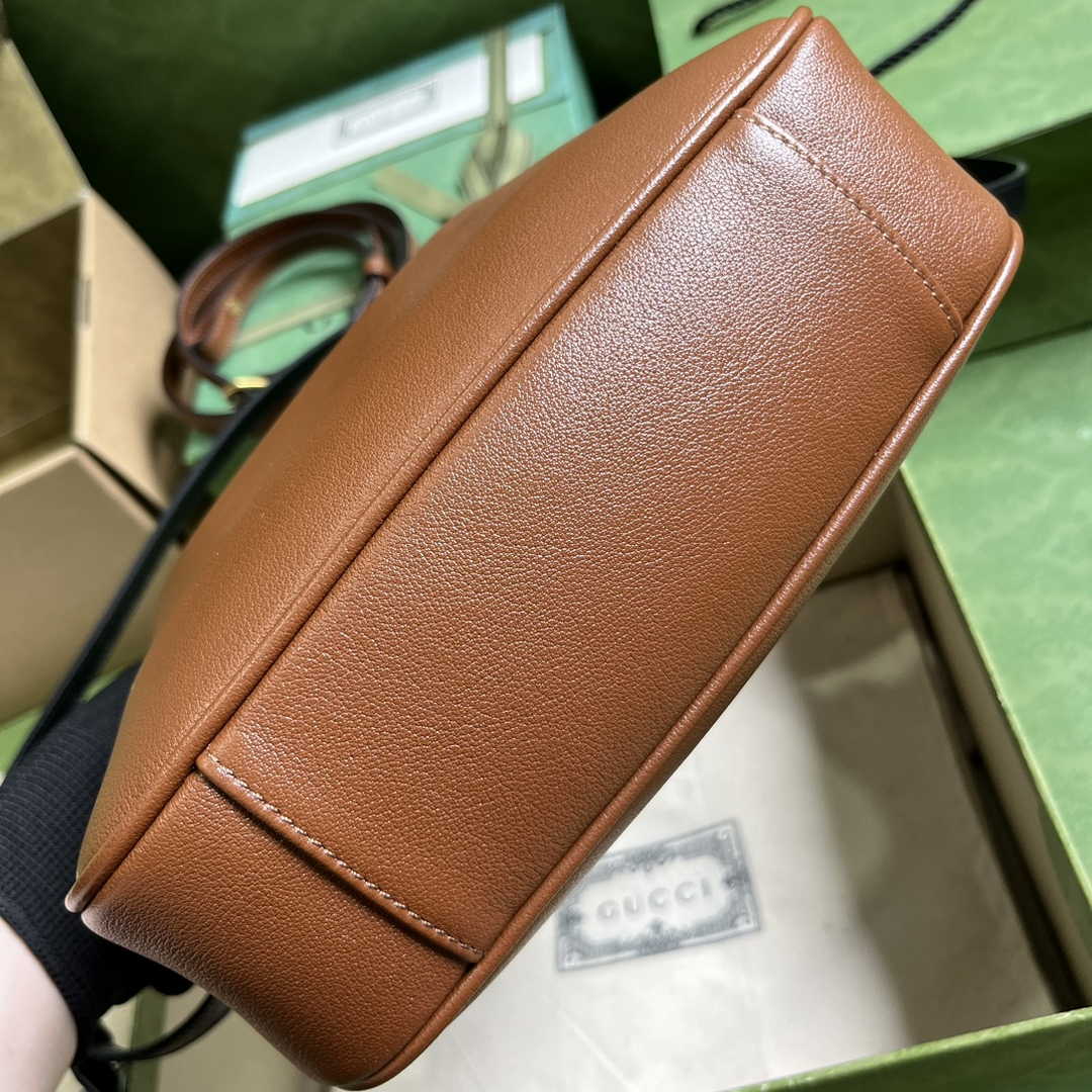 Gucci 746251 Diana small shoulder bag in brown leather