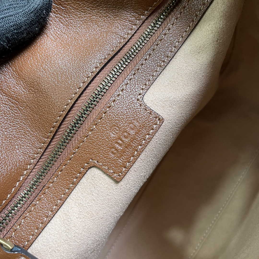 Gucci 746251 Diana small shoulder bag in brown leather