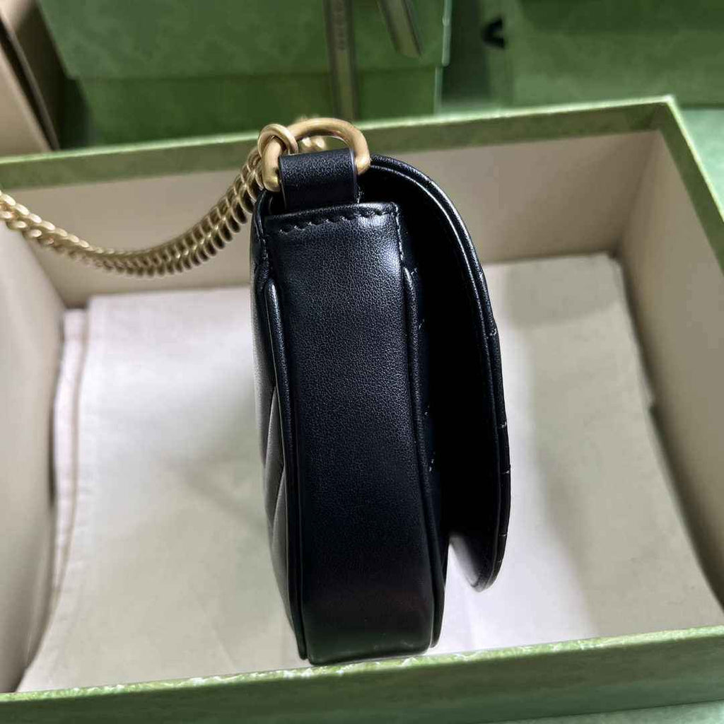 Gucci 746431 GG Marmont matelassé chain mini bag in black leather