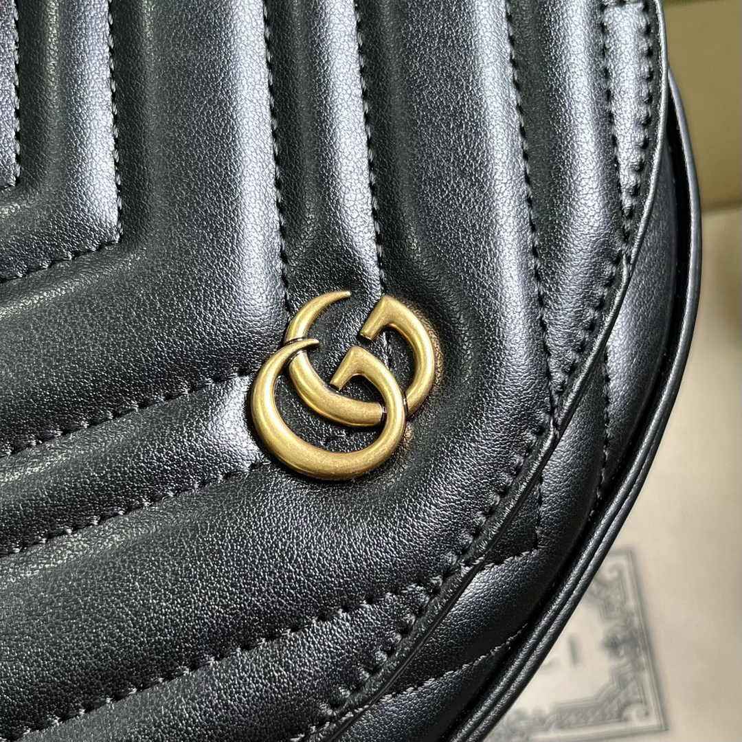 Gucci 746431 GG Marmont matelassé chain mini bag in black leather