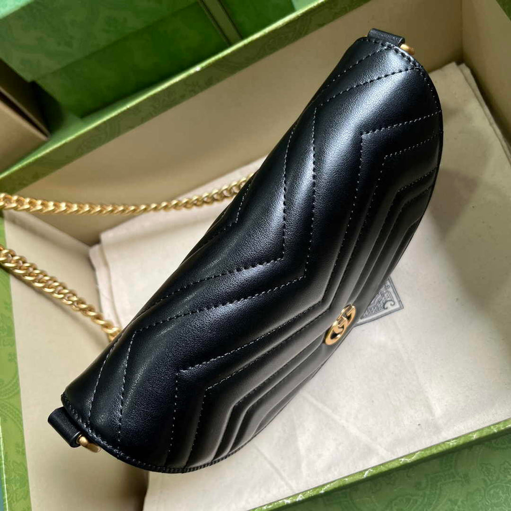 Gucci 746431 GG Marmont matelassé chain mini bag in black leather