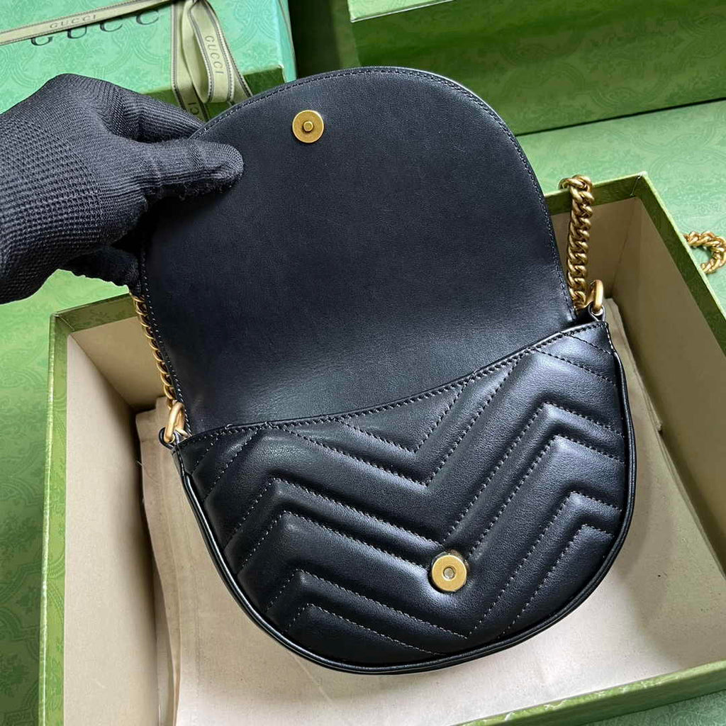 Gucci 746431 GG Marmont matelassé chain mini bag in black leather