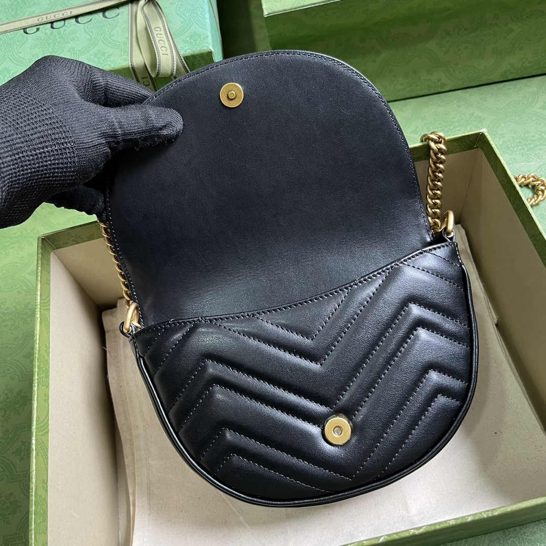 Gucci 746431 GG Marmont matelassé chain mini bag in black leather