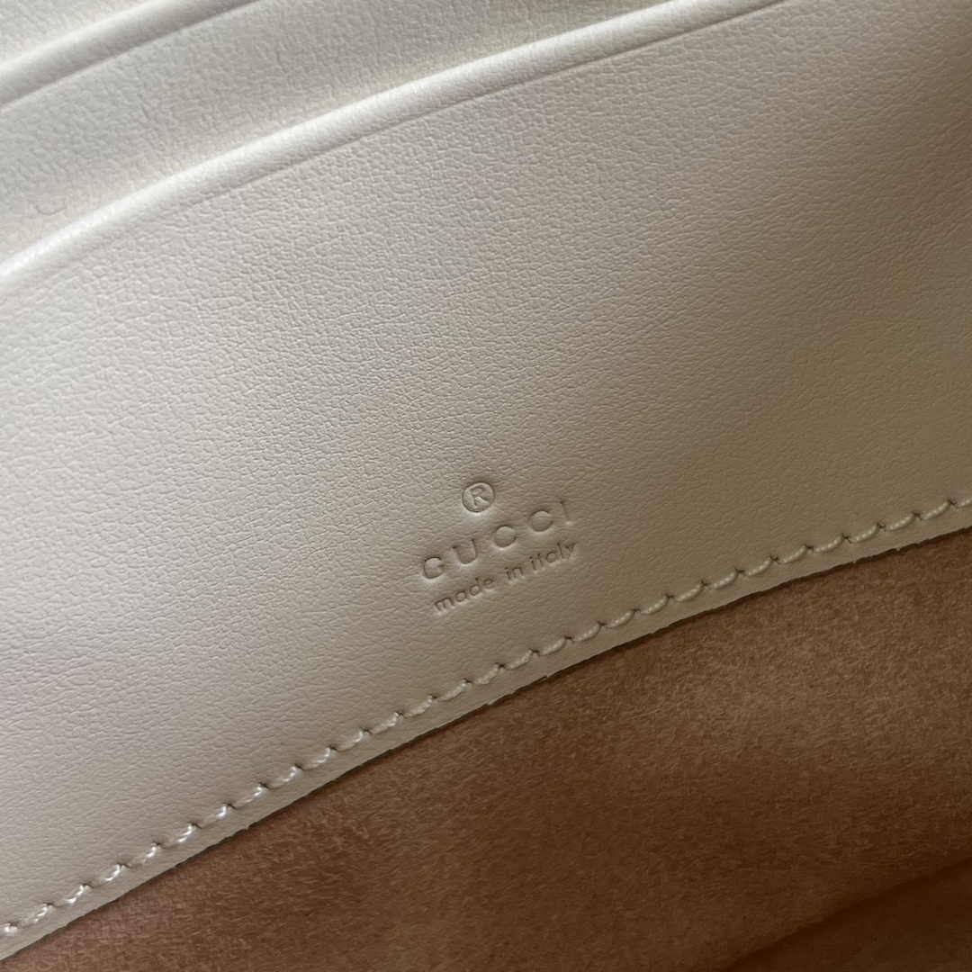 Gucci 746431 GG Marmont matelassé chain mini bag in beige leather