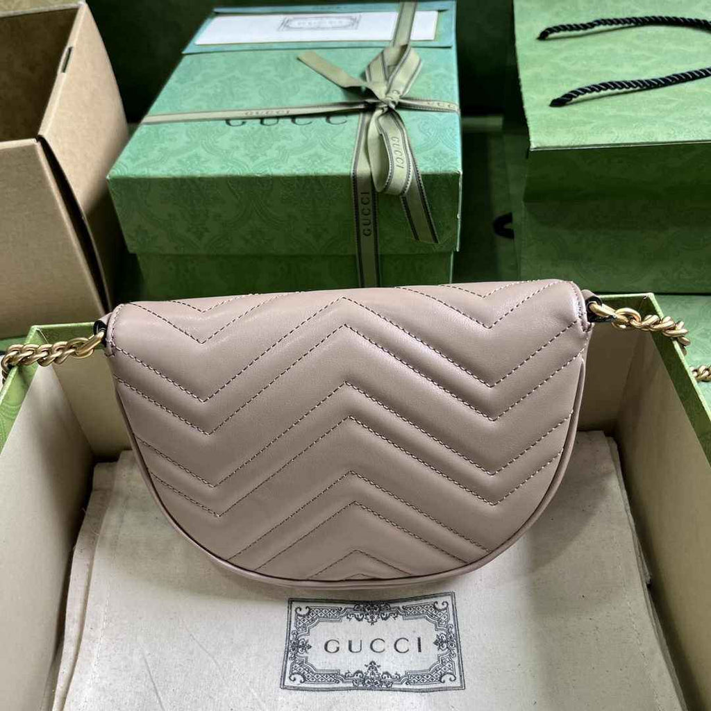Gucci 746431 GG Marmont matelassé chain mini bag in light pink leather