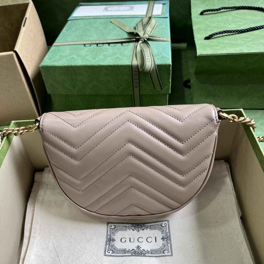 Gucci 746431 GG Marmont matelassé chain mini bag in light pink leather