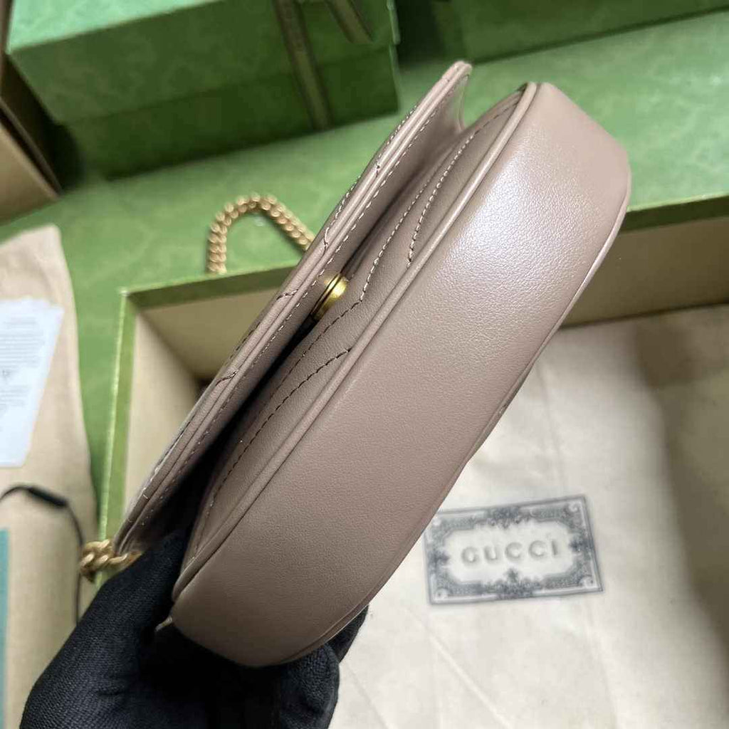 Gucci 746431 GG Marmont matelassé chain mini bag in light pink leather