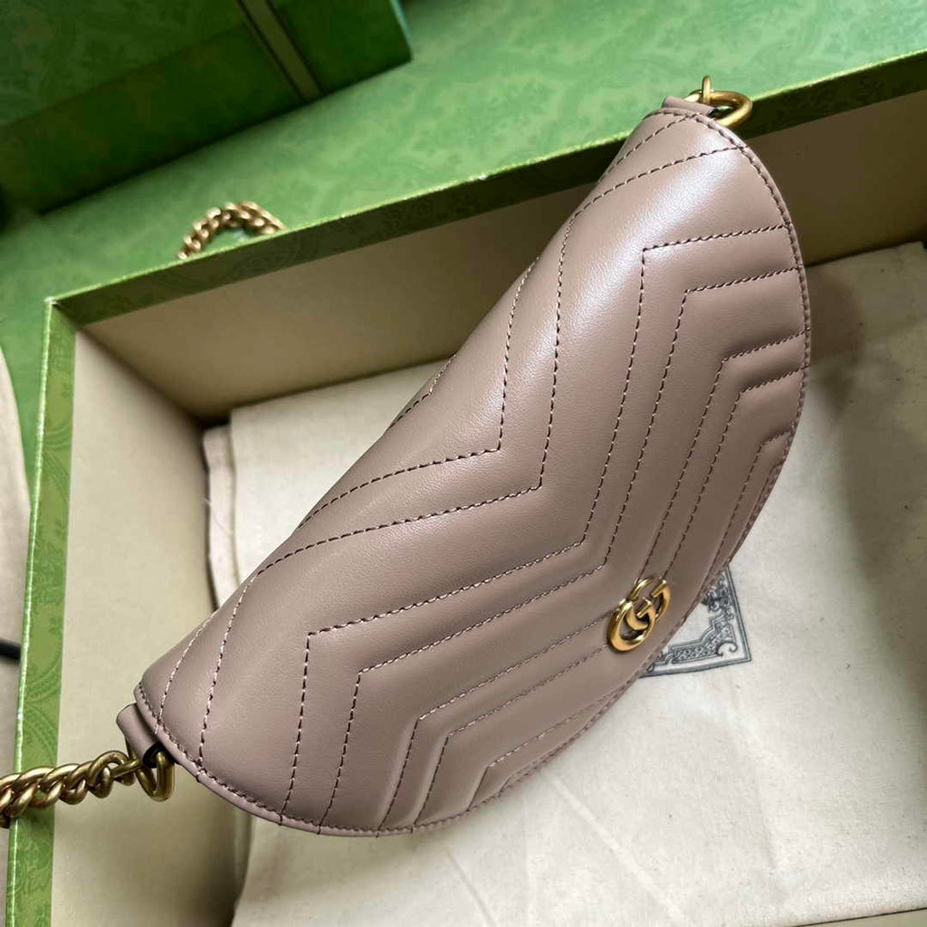 Gucci 746431 GG Marmont matelassé chain mini bag in light pink leather