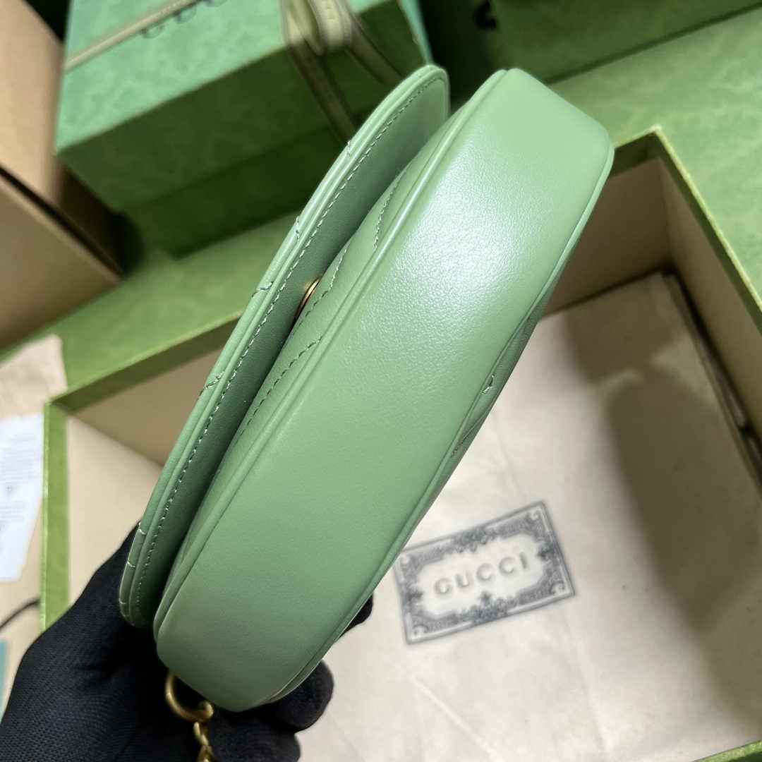 Gucci 746431 GG Marmont matelassé chain mini bag in green leather