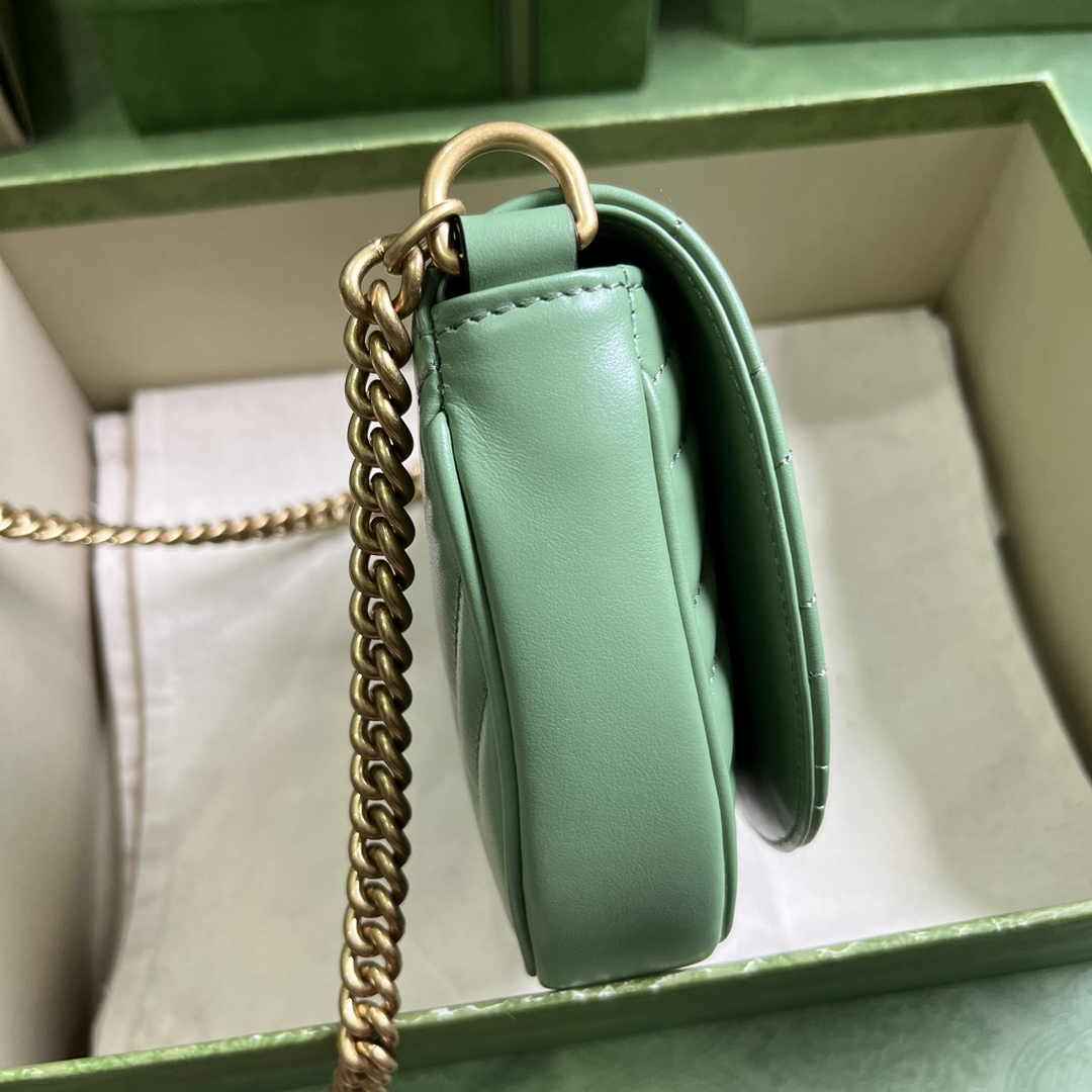 Gucci 746431 GG Marmont matelassé chain mini bag in green leather