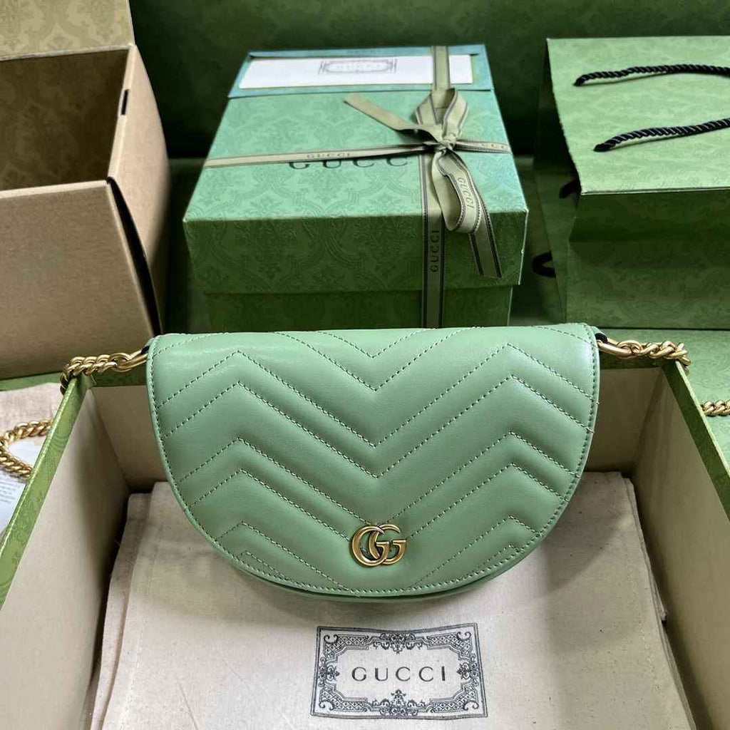 Gucci 746431 GG Marmont matelassé chain mini bag in green leather